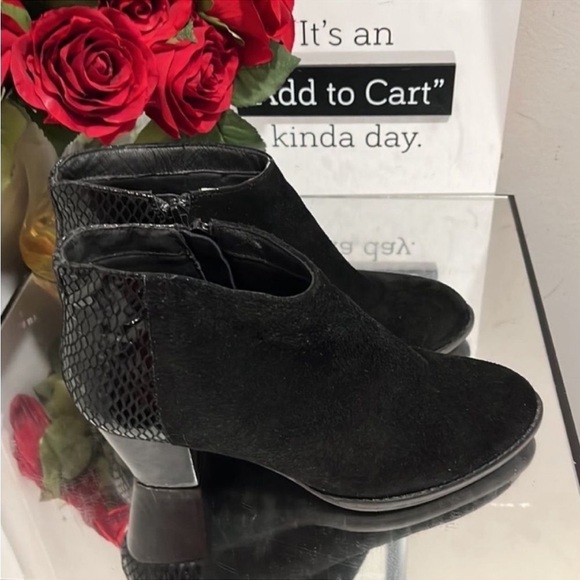 Ladies Black VIONIC BROMLEY BOOTIES - Picture 2 of 8